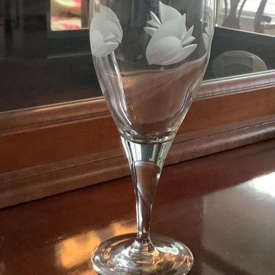 Etched stemware set of 6