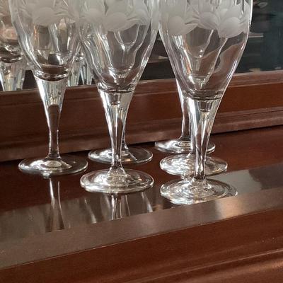 Etched stemware set of 6