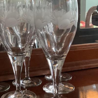 Etched stemware set of 6