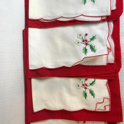 Set of 4 vintage Linen Napkin set