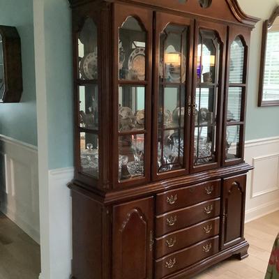 Lexington furniture co China cabinet-2 piece- use together or the base as a side bar