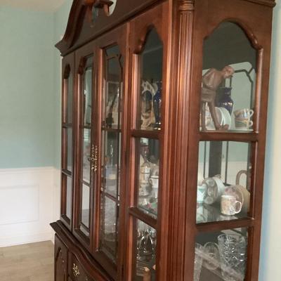 Lexington furniture co China cabinet-2 piece- use together or the base as a side bar