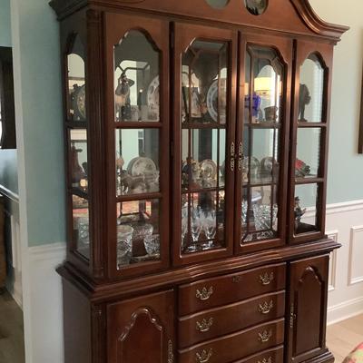Lexington furniture co China cabinet-2 piece- use together or the base as a side bar