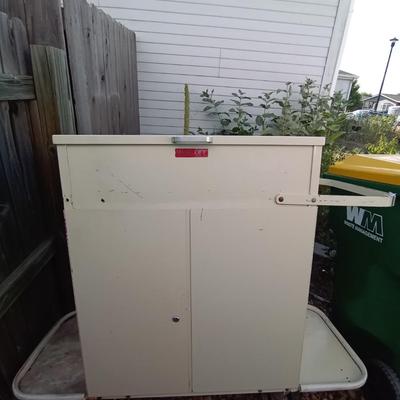HARLOFF METAL ROLLING STORAGE CART