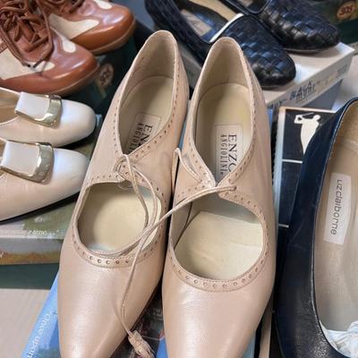 15 pairs women shoes size 6-7 Med Wide