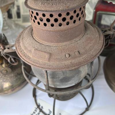 Railway lantern and oil lamps lot