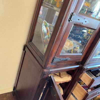 Massive Hutch Primitive style
