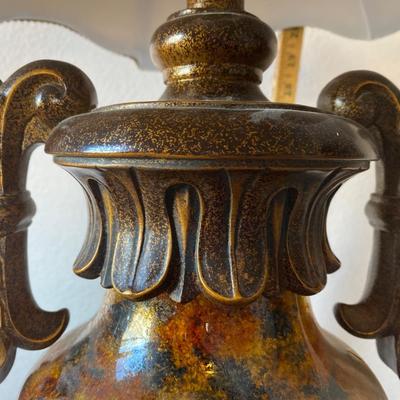 Table lamp