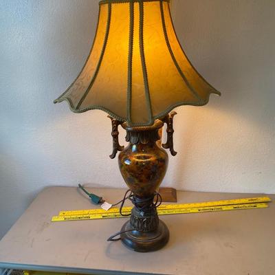 Table lamp