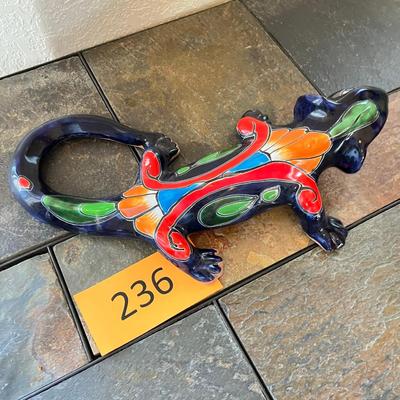 Talavera Lizard Figure