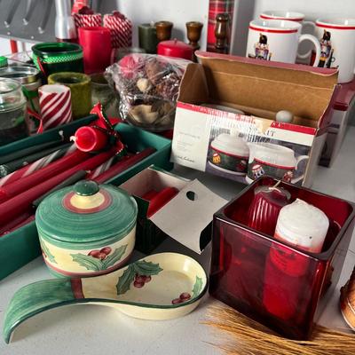 8632 Christmas Candles & Decor Lot