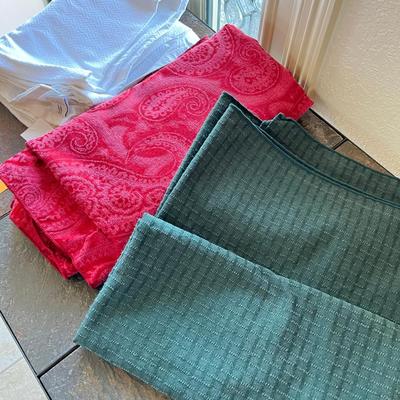 Lot of 3 Table Cloths