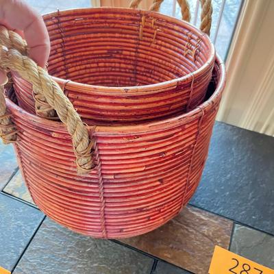 Lot of 2 Nesting baskets
