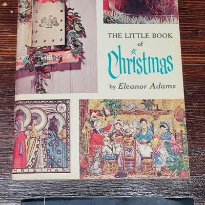 108: Vintage Christmas Books Lot