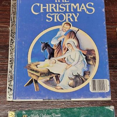 Lot 110: Vintage Christmas Books Lot