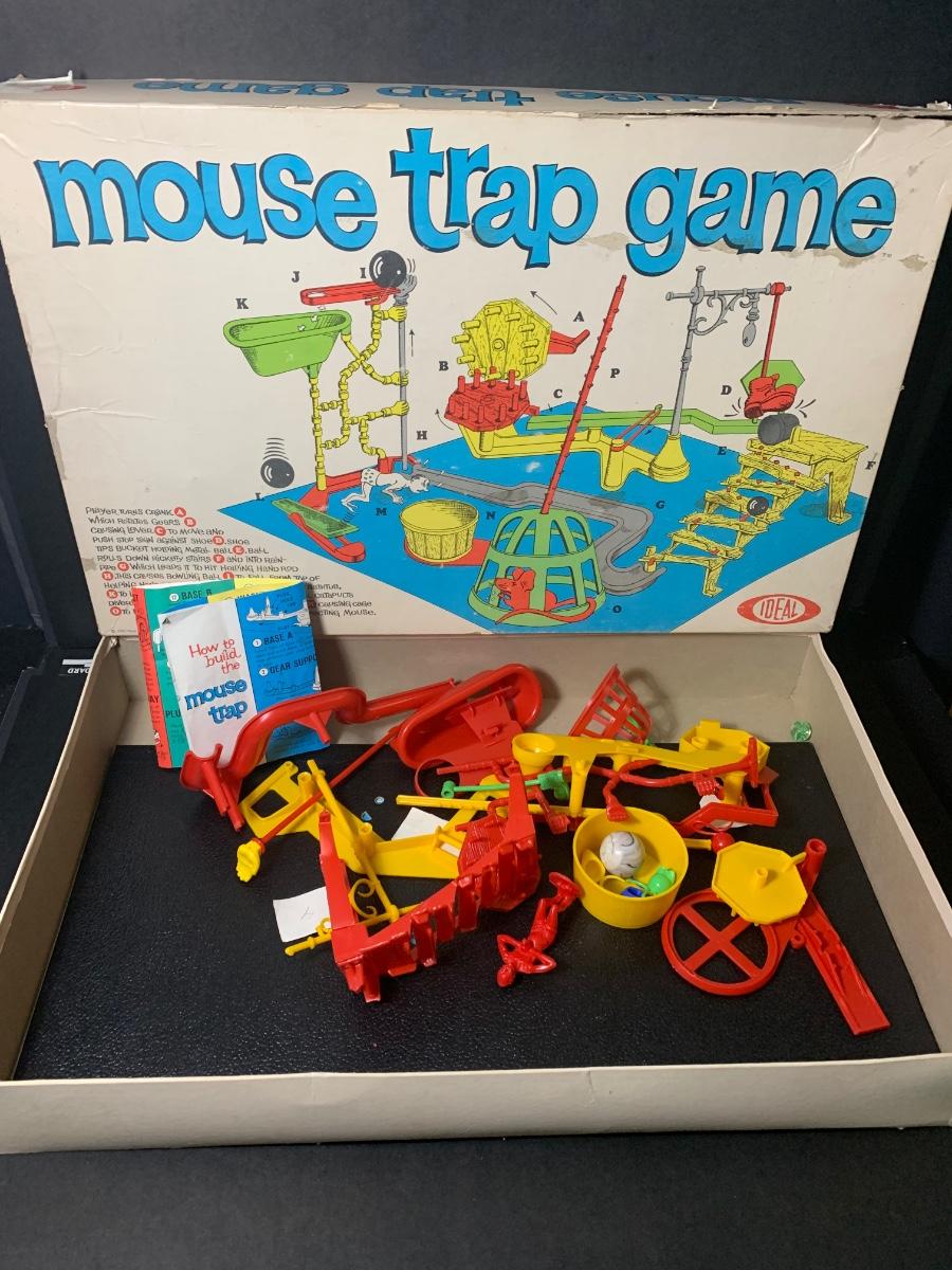 LOT 43R Vintage Mouse Trap Game