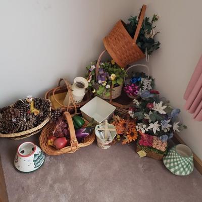 Baskets & Artifical Flowers