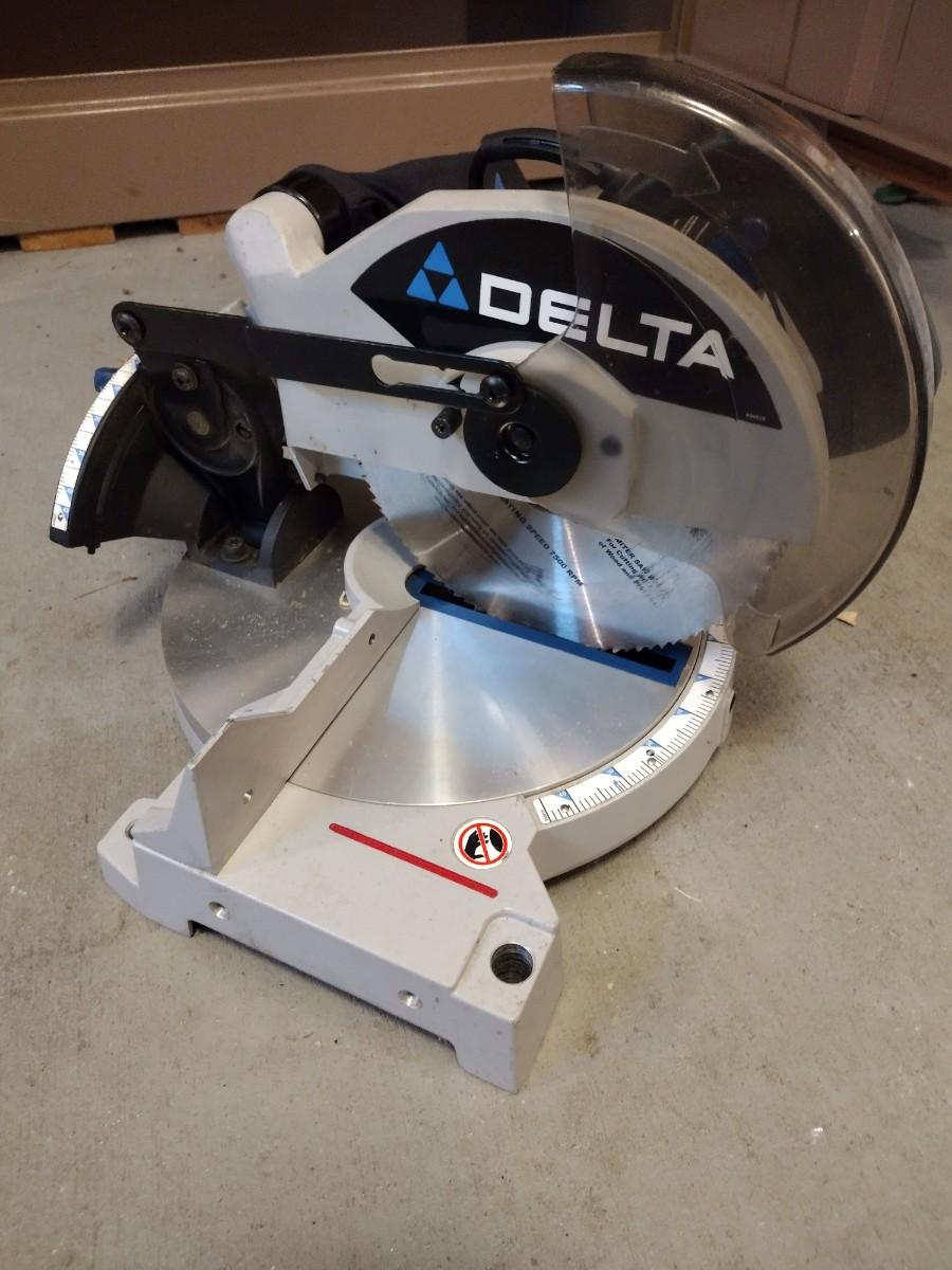 Delta Miter Saw