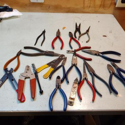 Pliers
