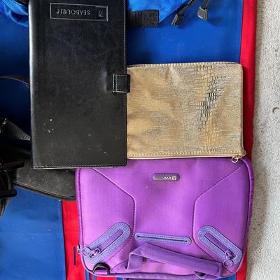 8762 Lot of Assorted Travel Bags