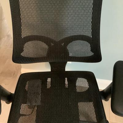 Nice mesh adjustable office chair 41â€H 25â€diameter