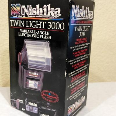 NOS Nishika N8000 3D 35mm Camera and Flash