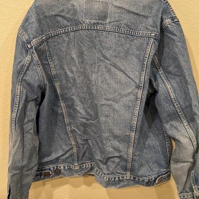 Loads of Levi's! 