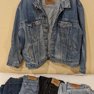 Loads of Levi's! 