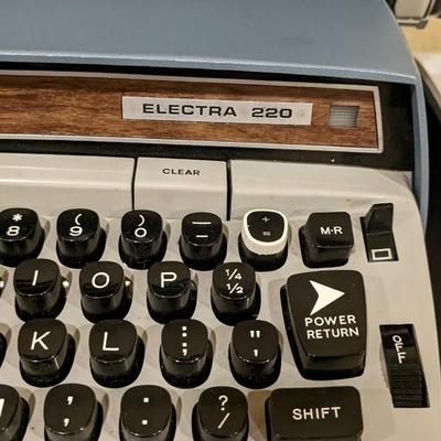 Smith Corona Automatic 220