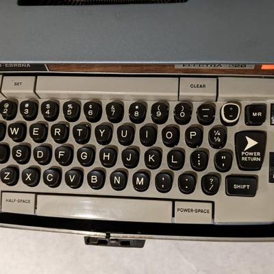 Smith Corona Automatic 220