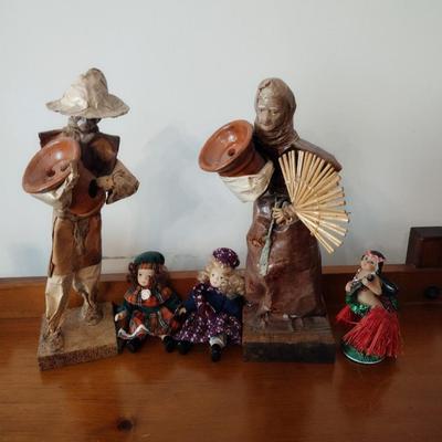 Figurines