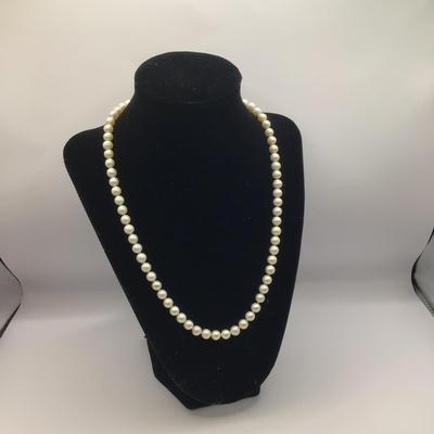 8754 14k Gold T Clasp Pearl 20" Necklace