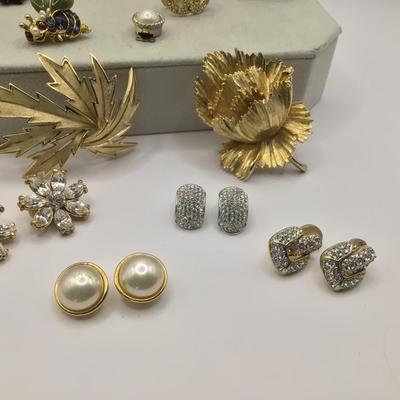 8760 Lot of Costume Pins Clip Earrings Swarovski Crystals