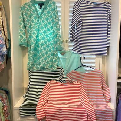 Lot 8624. Lot of Ladies Tops ( Sizes Medium & Large )