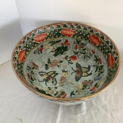 Lot 9010 Two Vintage Chinese Bowl