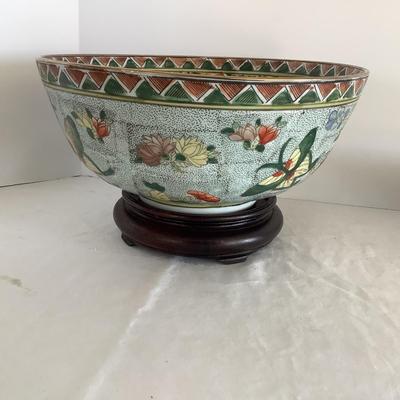 Lot 9010 Two Vintage Chinese Bowl