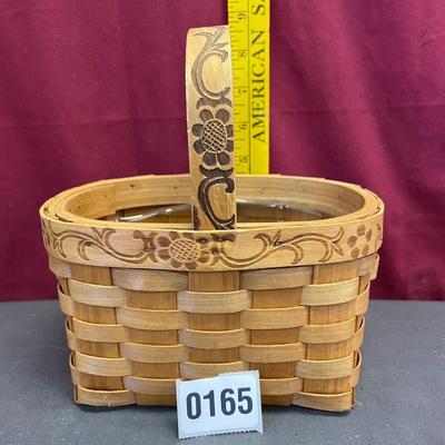Decorative small basket