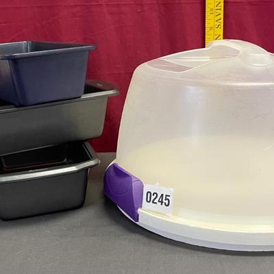 Loaf pans and cake tote