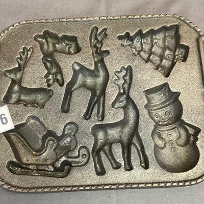 Cast iron cookie molds