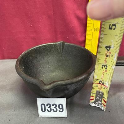 Cast iron ladle