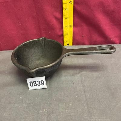 Cast iron ladle