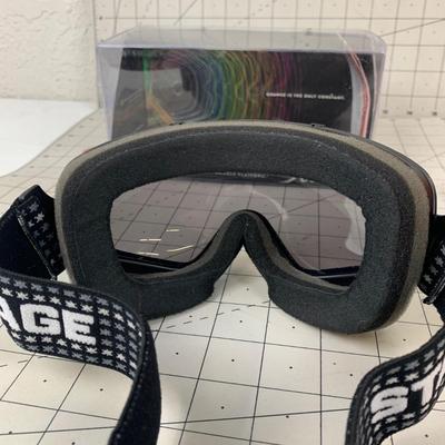 #1 BRAND NEW Black Snow Goggles Adult Small Stage Brand