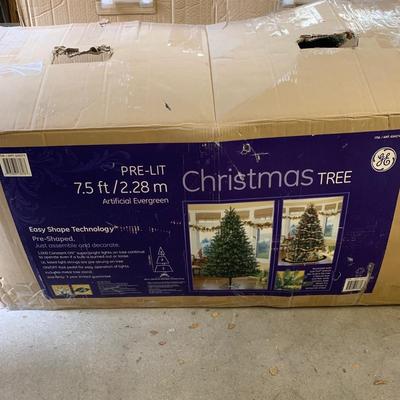 #5 Pre-Lit 7.5ft Artificial Evergreen Christmas Tree
