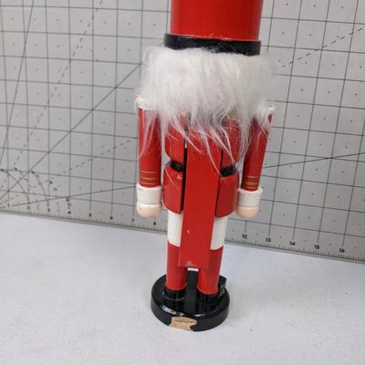 #10 Red/Gold French Guard Nutcracker