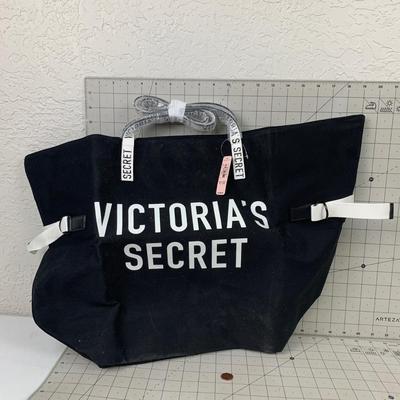 #32 New NWT Black/White Victoria Secret Bag ($58 new)