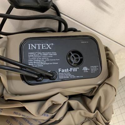 #139 Intex Electric Fast Fill Air Mattress LIKE NEW
