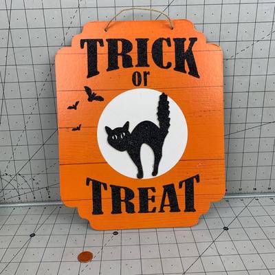 #166 Trick or Treat Sign