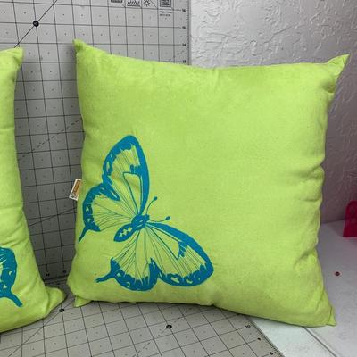 #199 Green Butterfly Pillows
