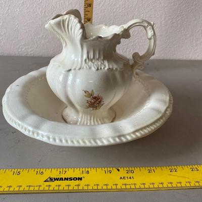 Small pitcher and bowl set