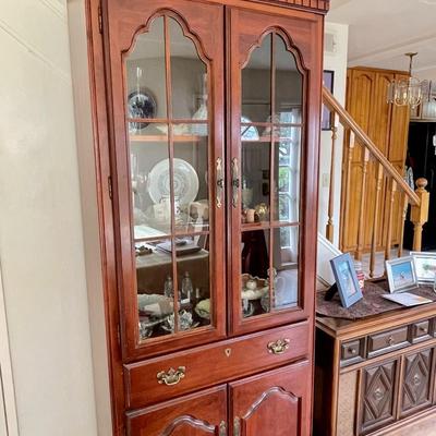 LOT 12  CONTEMPORARY LIGHTED DISPLAY CABINET
